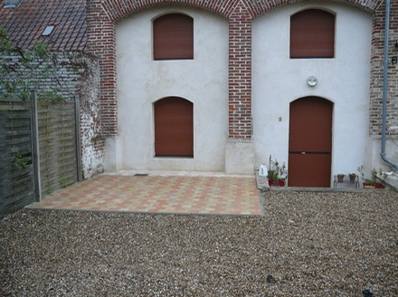 Patio 1.jpg