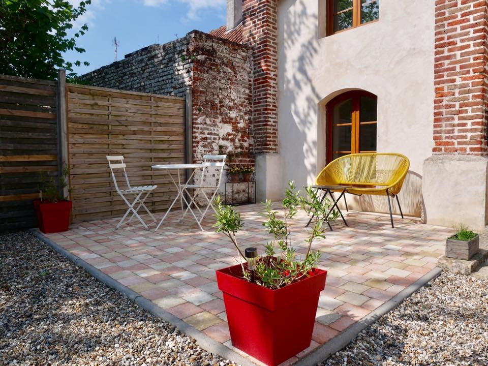 Patio 2.jpg
