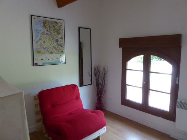 Interior 09