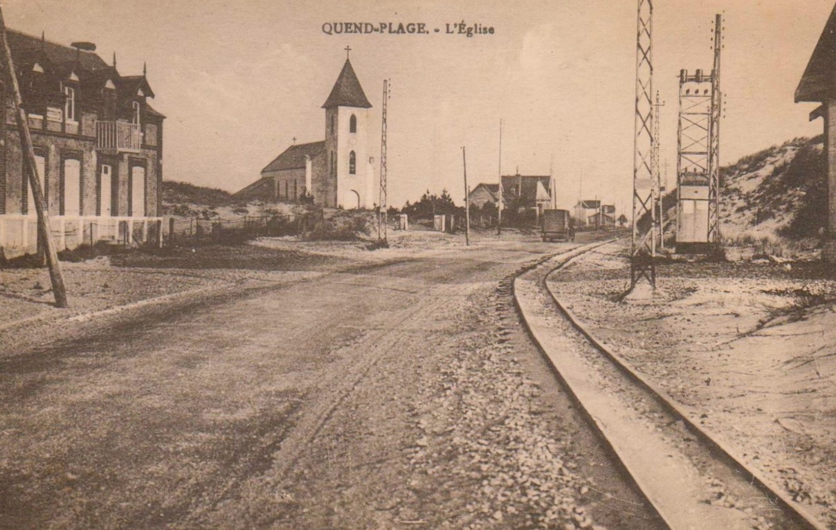 Tramway past l'Église 2